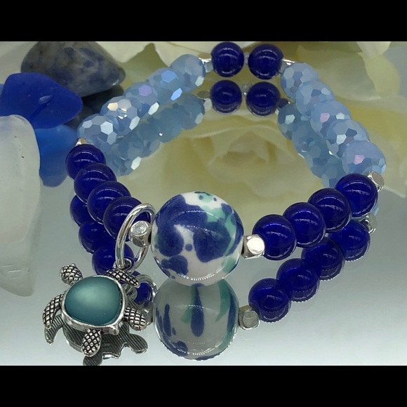 THREE gorgeous bracelets for ONE great price. - Picture 1 of 3